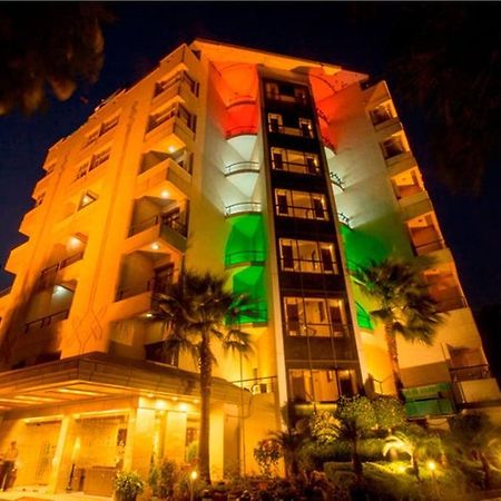 Country Inn & Suites Харидвар Экстерьер фото