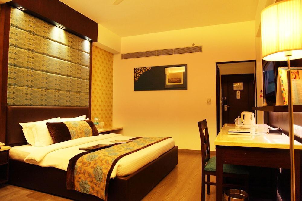 Country Inn & Suites Харидвар Экстерьер фото