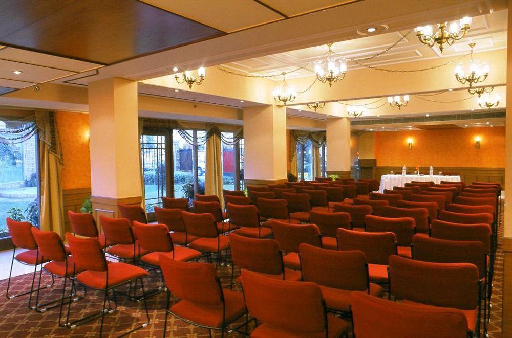 Country Inn & Suites Харидвар Удобства фото