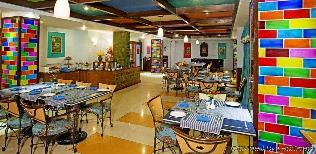 Country Inn & Suites Харидвар Экстерьер фото
